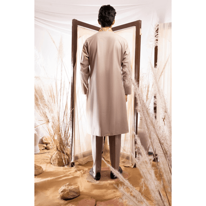 Magestic Kashmiri Embroiderd Long Kurta